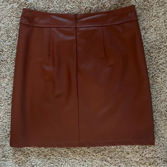 LOFT faux leather camel skirt, Size 6 - Picture 7 of 9